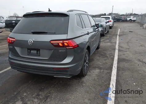 2019 Volkswagen Tiguan 2.0T Se/2.0T Sel/2.0T Sel R-Line/2.0T Sel R-Line Black из США, поврежденный, VIN 3VV2B7AX4KM186652
